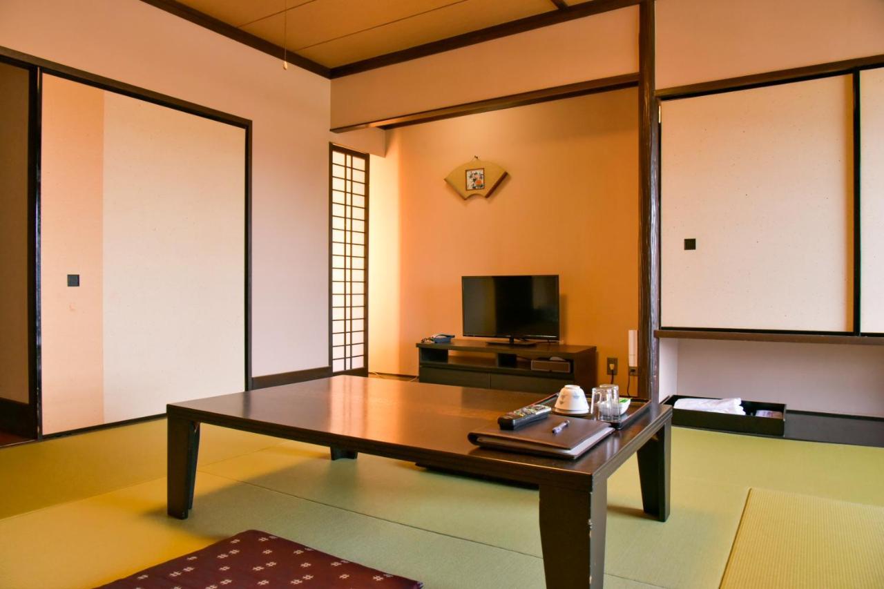Aso Hotel Exterior foto